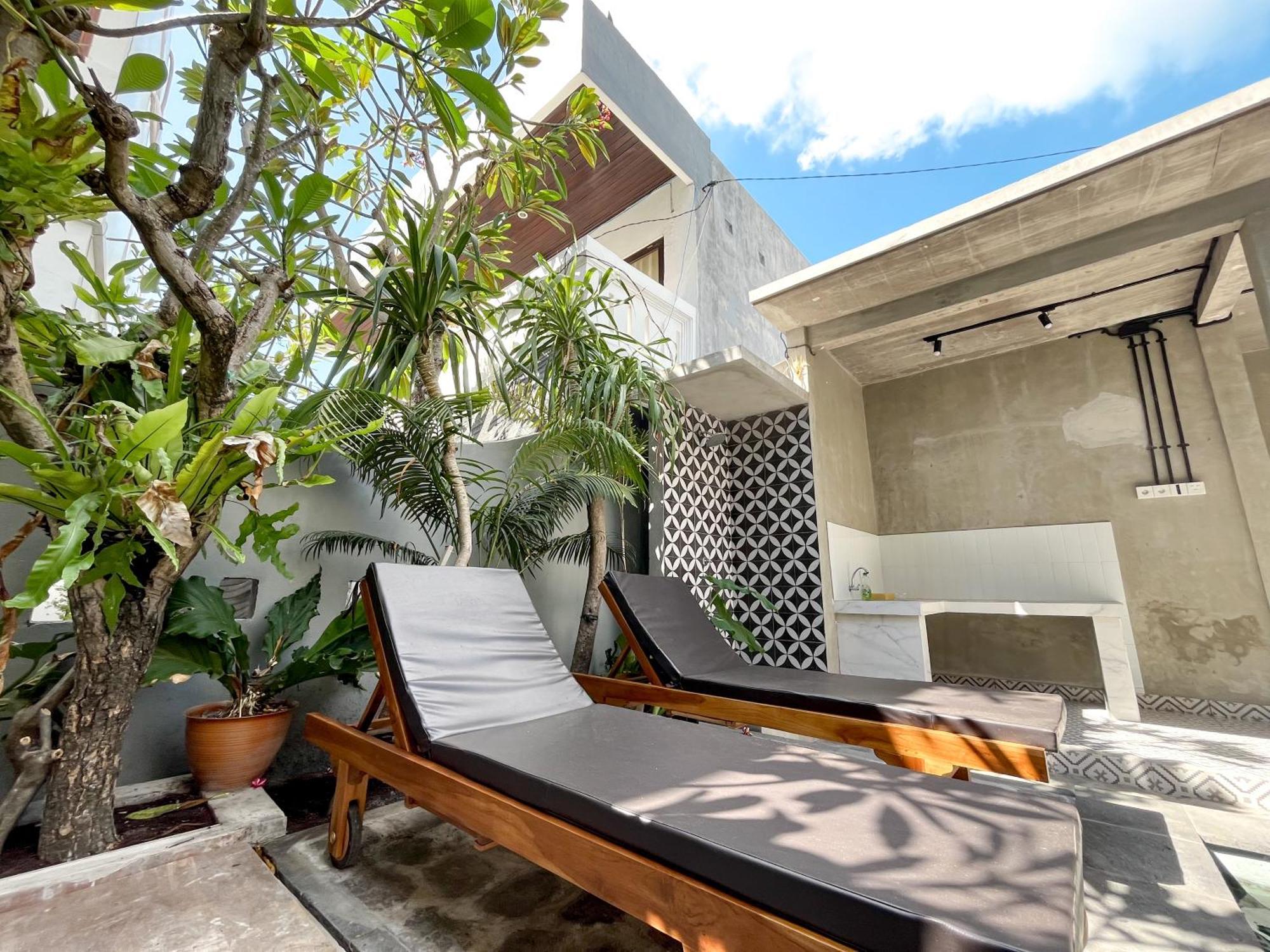 Adi Surya Guest House Seminyak Dış mekan fotoğraf