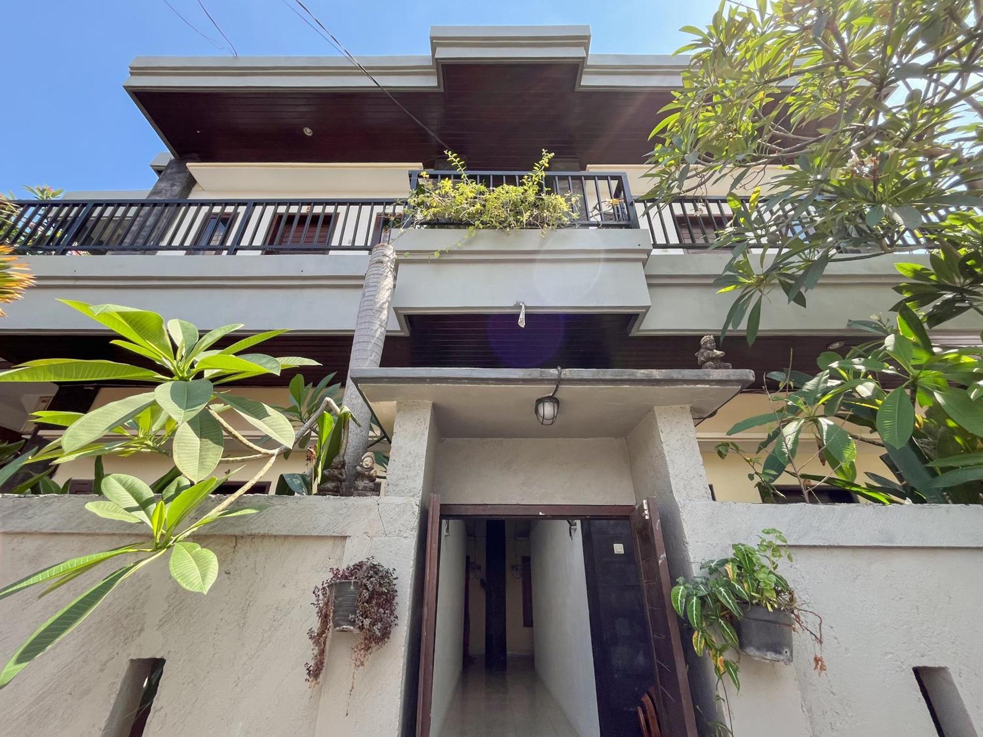 Adi Surya Guest House Seminyak Dış mekan fotoğraf